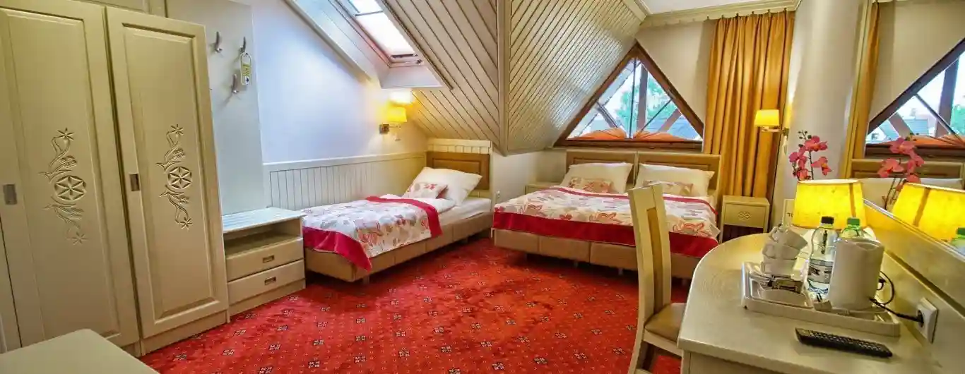 Тримісний номер Style