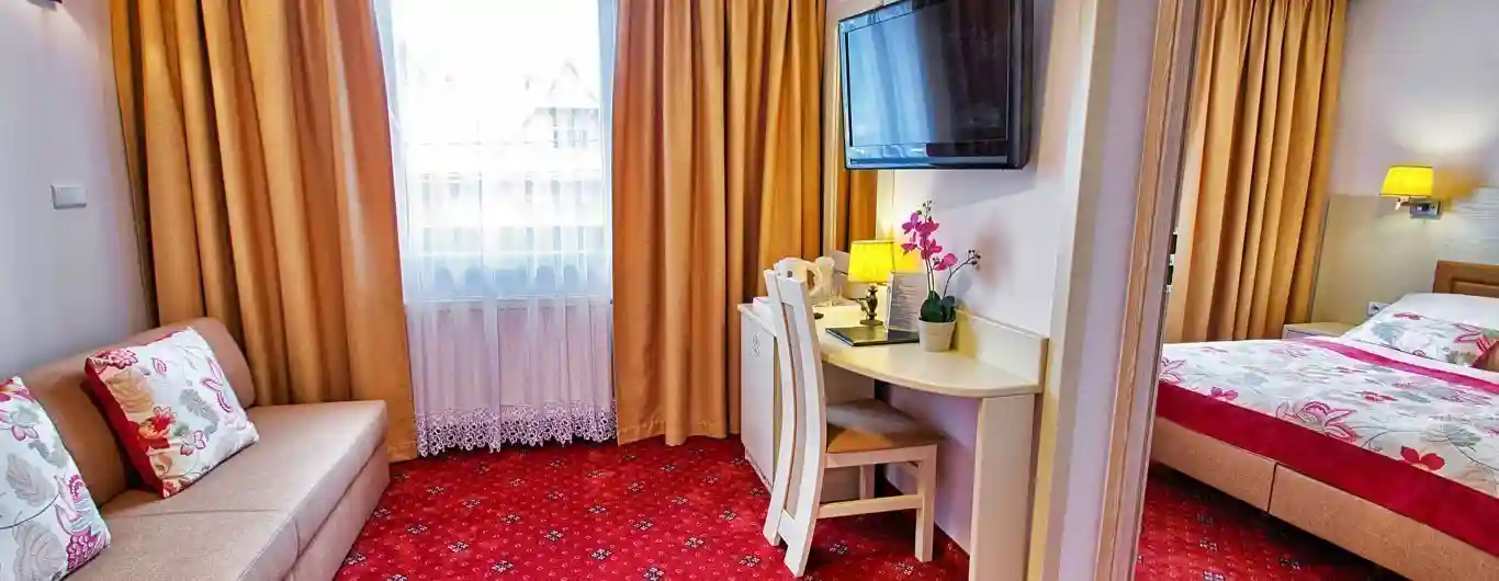 Двокімнатна студія Lux Style